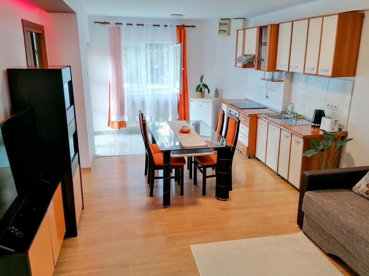 Lend Apartment Miercurea Ciuc Exteriör bild